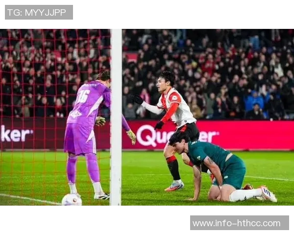 上田绮世大四喜轰18球领跑荷甲射手榜展现超强攻击力 上田绮世大四喜轰18球领跑荷甲射手榜展现超强攻击力