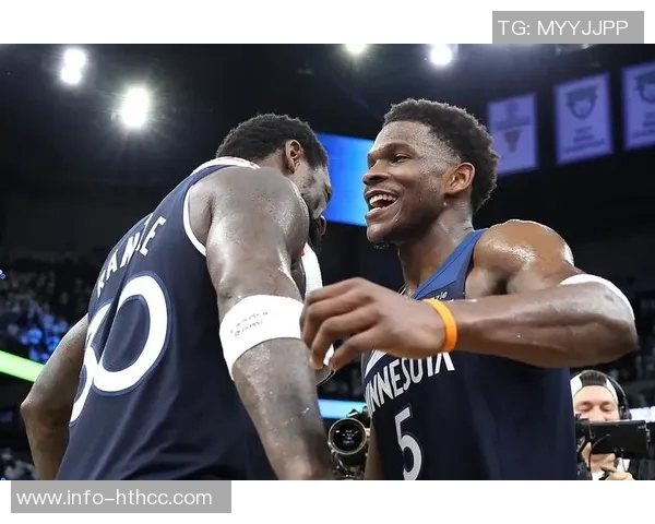 文班与爱德华兹身高对比引热议网友调侃天赋真是让人无奈