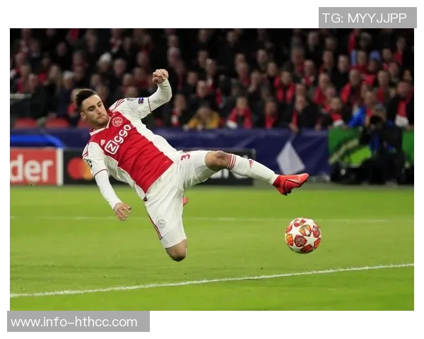 阿贾克斯积极洽谈日本中场佐野航大引援事宜 阿贾克斯积极洽谈日本中场佐野航大引援事宜